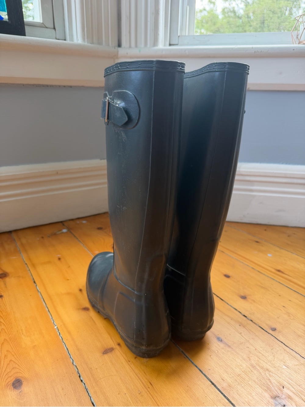 Women’s Navy Hunter Rainboots - Picture 4 of 7